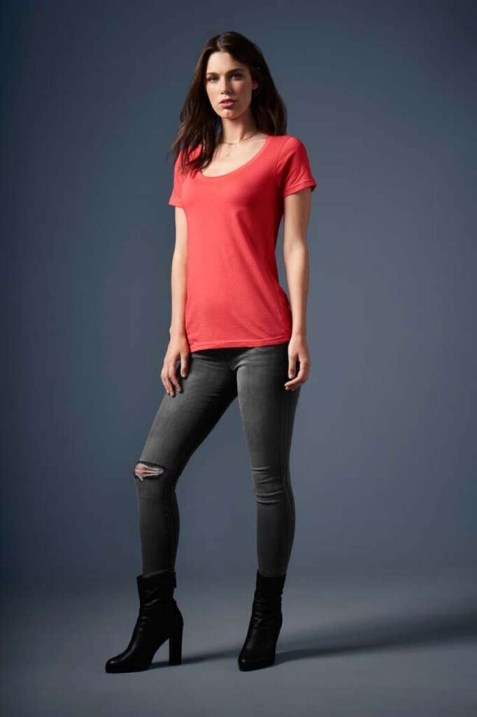 WOMEN’S FEATHERWEIGHT SCOOP TEE - Slika 3