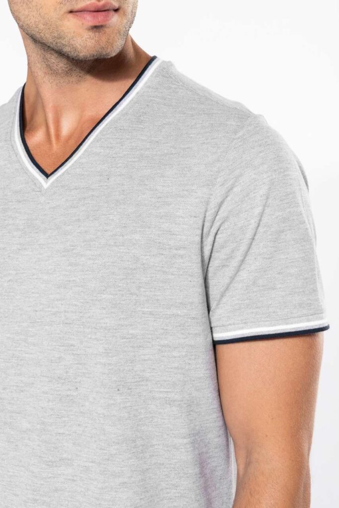 MEN'S PIQUÉ KNIT V-NECK T-SHIRT - Slika 4