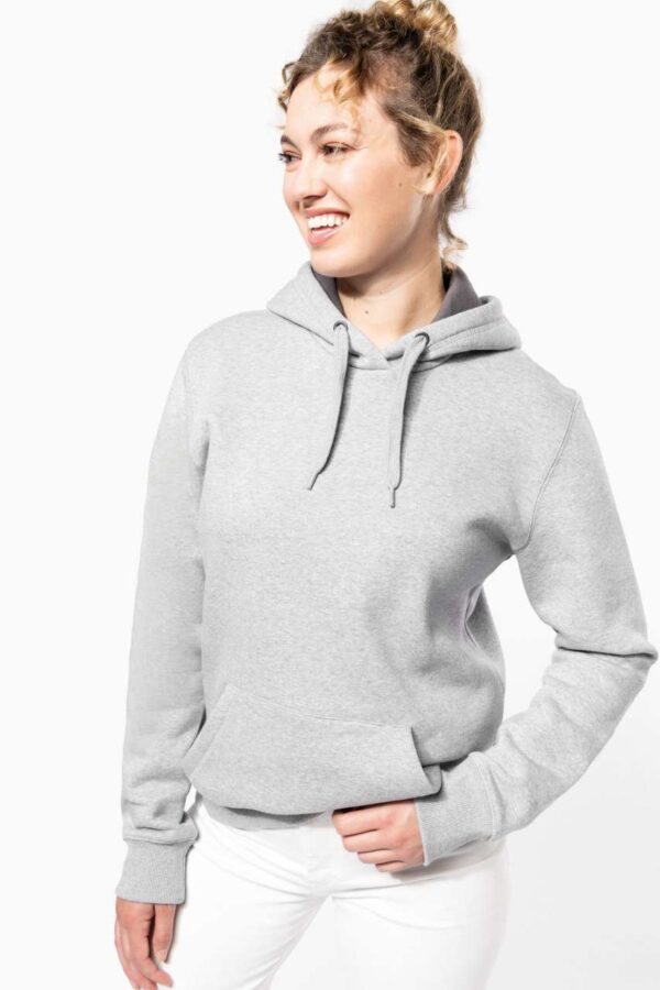 HOODED SWEATSHIRT