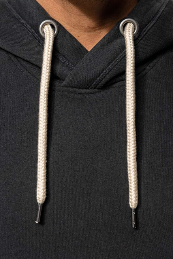 HOODED SWEATSHIRT