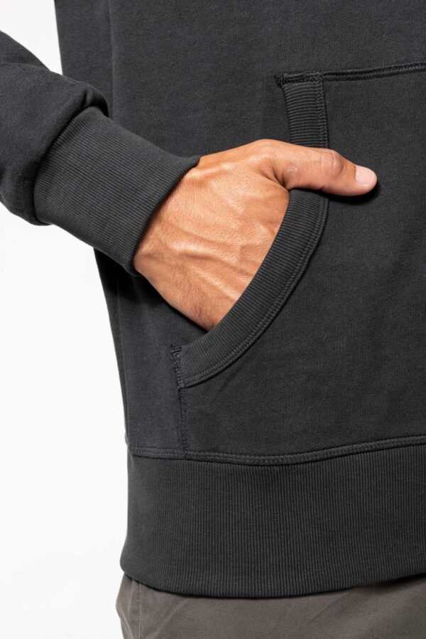 HOODED SWEATSHIRT
