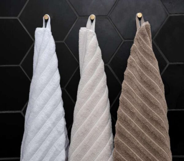 PREMIUM TOWEL