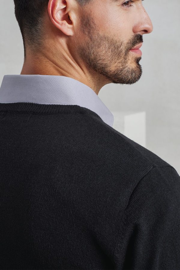 'ESSENTIAL' ACRYLIC MEN'S V-NECK SWEATER